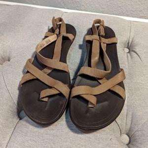 Olukai 'upena beige strappy leather sandals with water traction